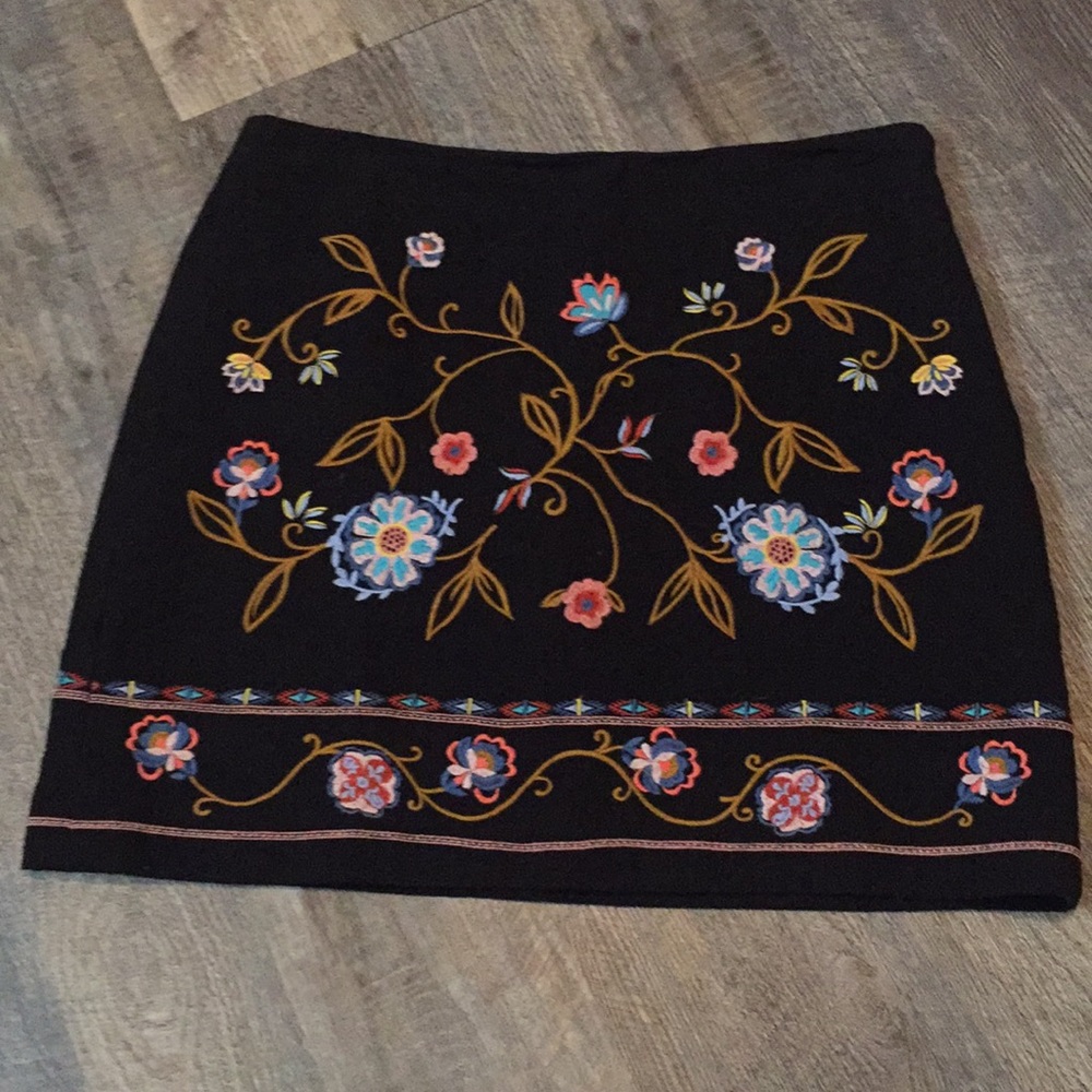 LOFT Embroidered Boho Style Skirt